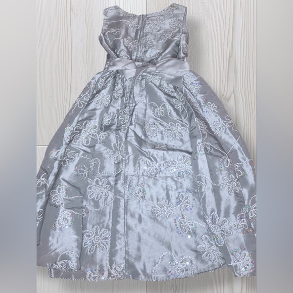Girls Silver Sequin Formal Dress - Picture 3 of 9